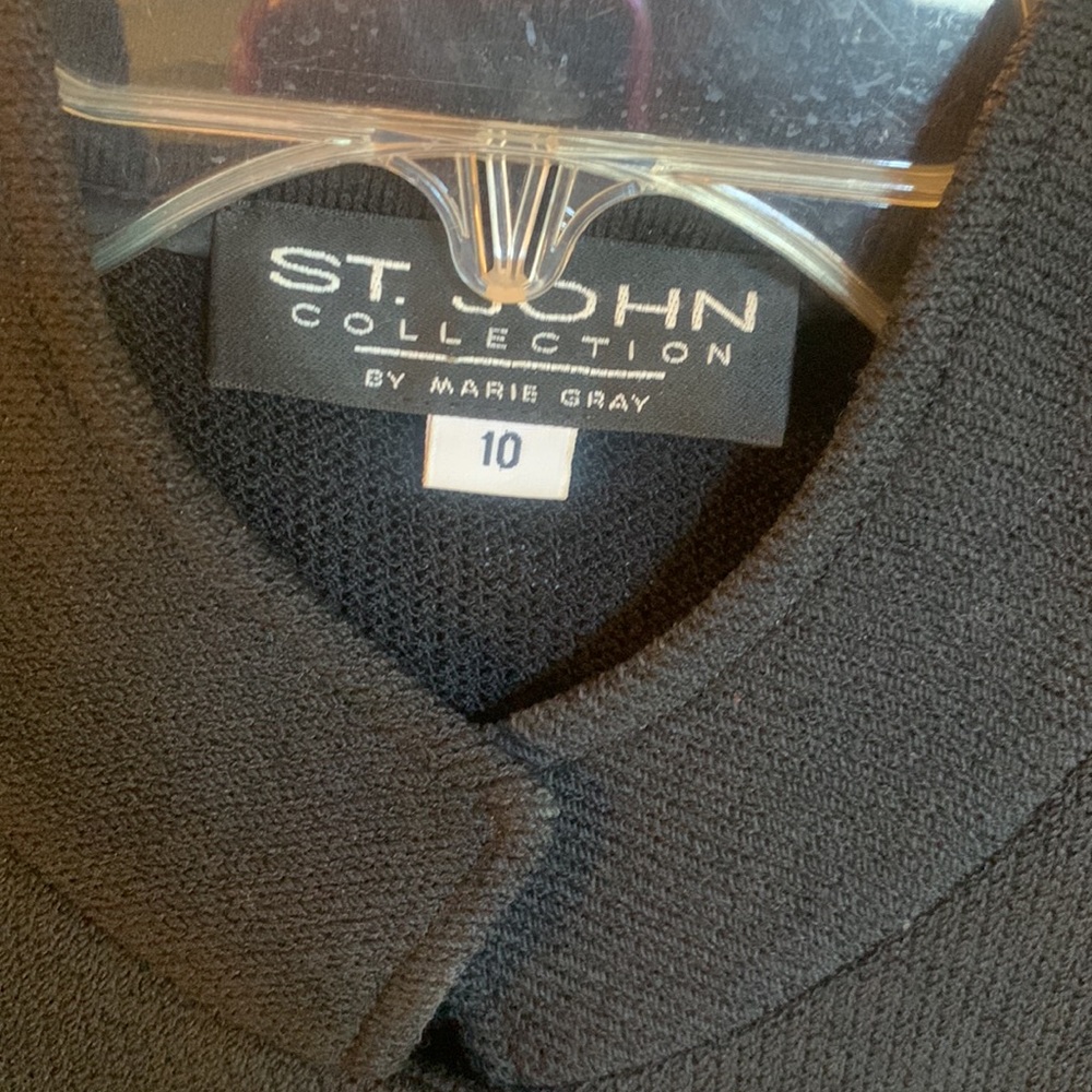 St John Collection - Picture 3 of 6
